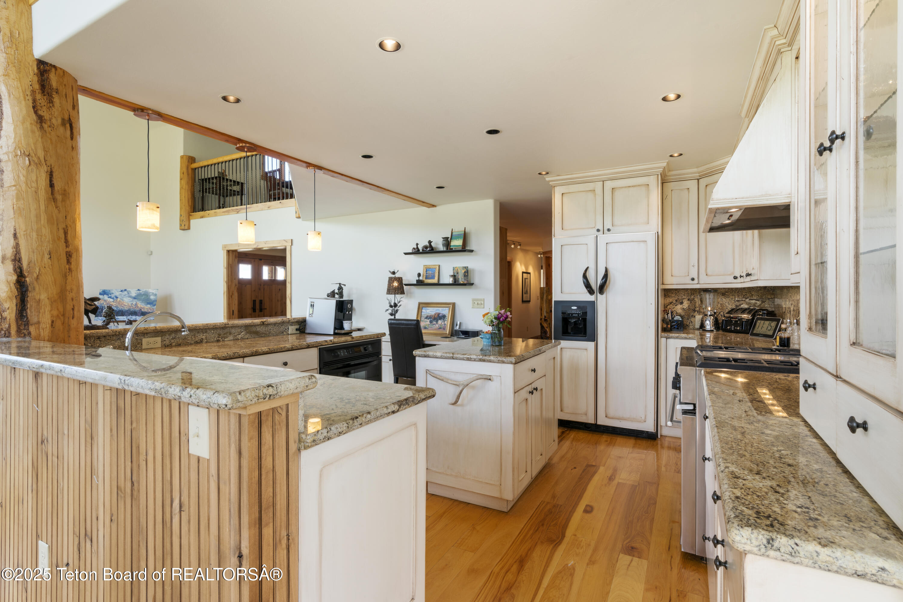 500 E SOLITUDE Drive
