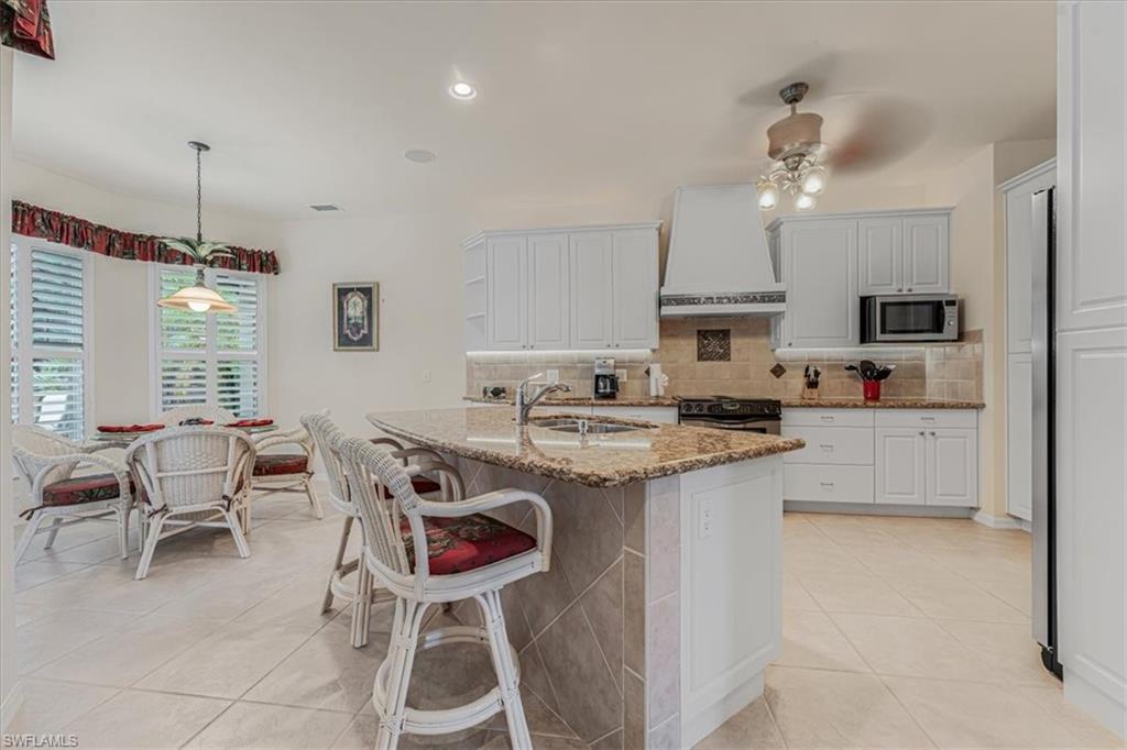 9792 Alhambra LN