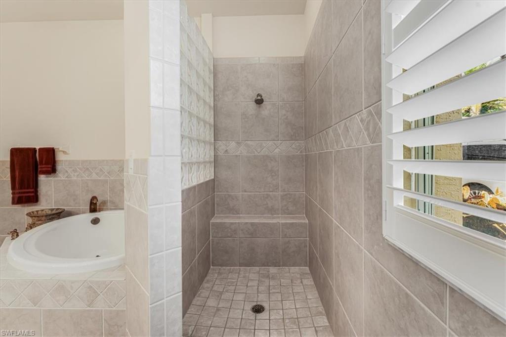 9792 Alhambra LN