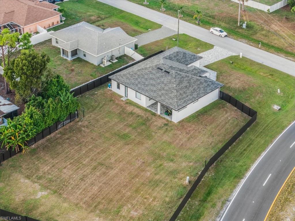 1124 35th LN