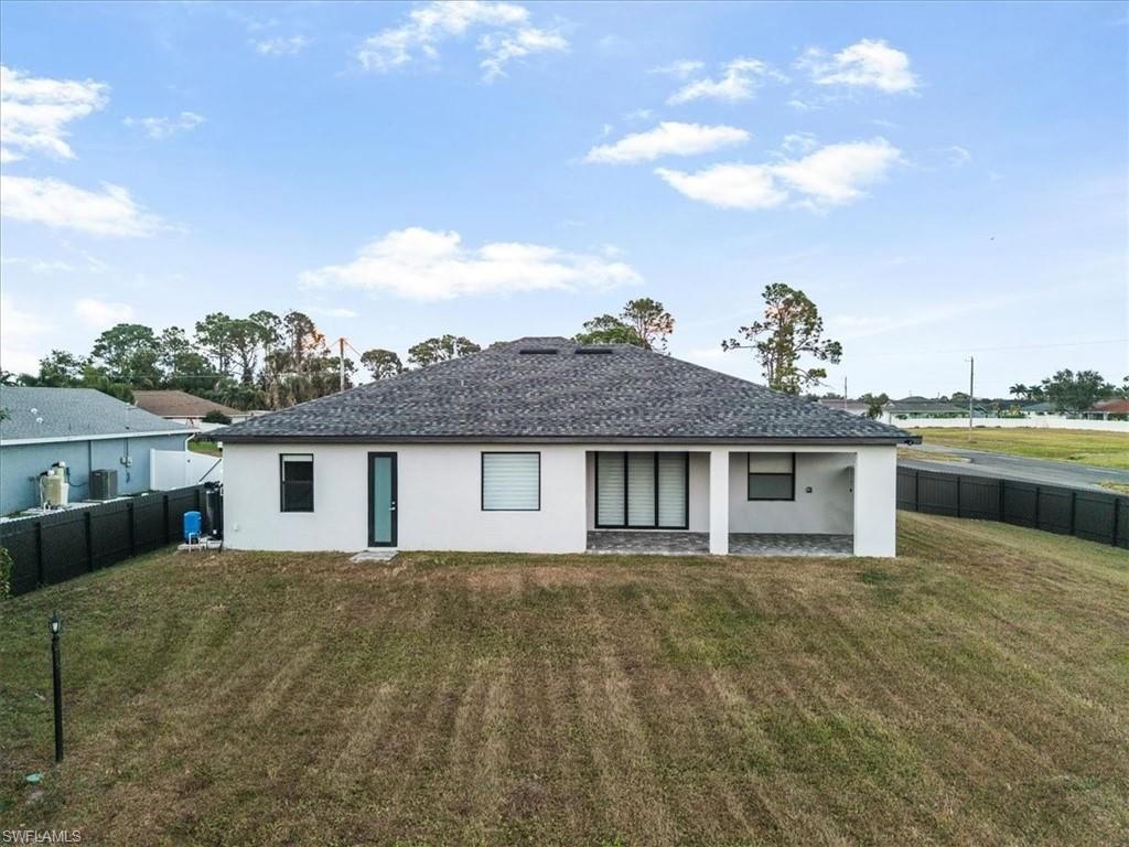 1124 35th LN