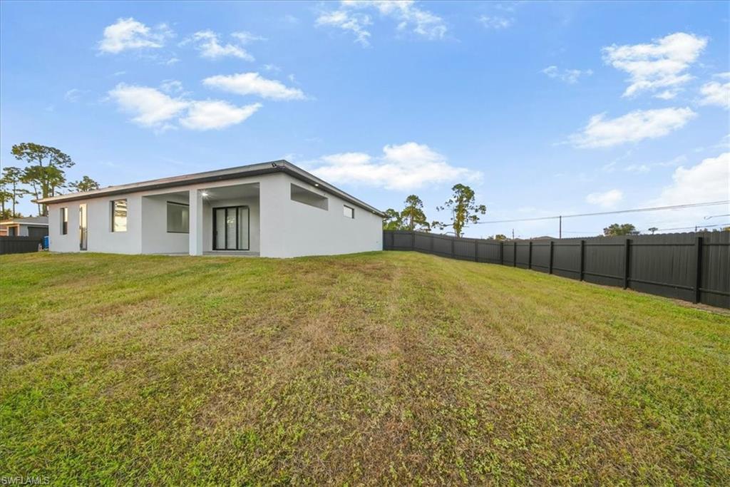 1124 35th LN