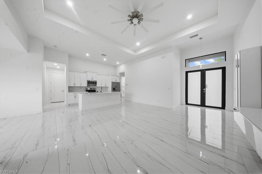 1124 35th LN