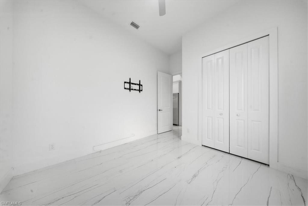 1124 35th LN