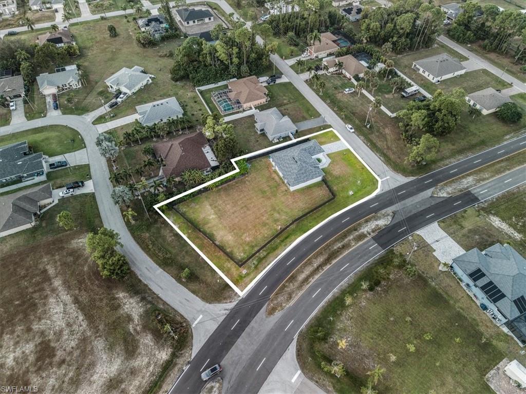 1124 35th LN