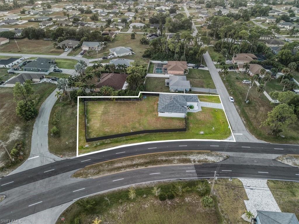 1124 35th LN