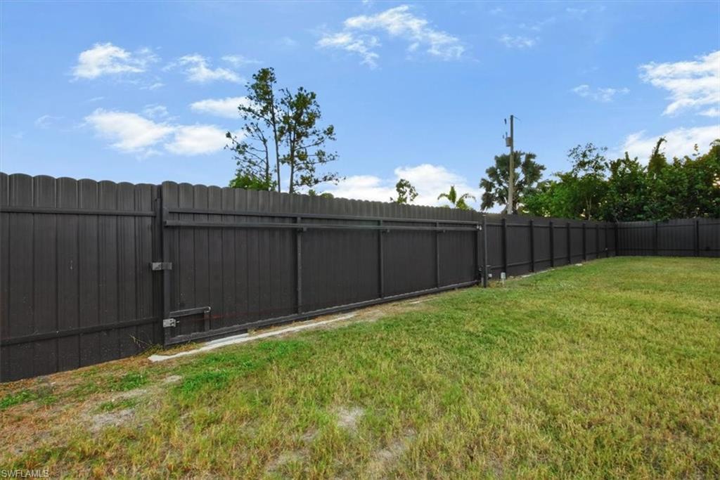 1124 35th LN