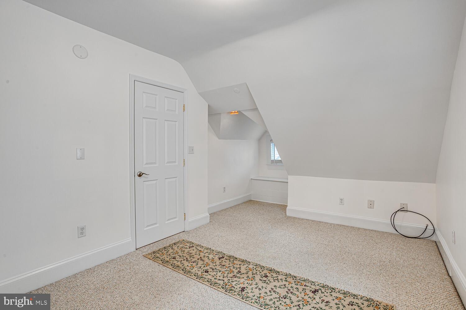 2015 BRANCH AVENUE SE