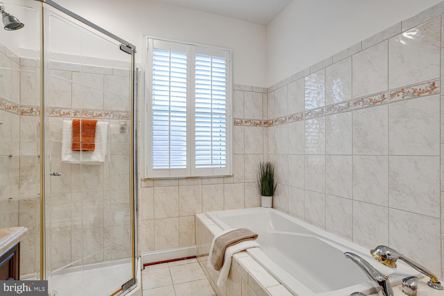 2015 BRANCH AVENUE SE