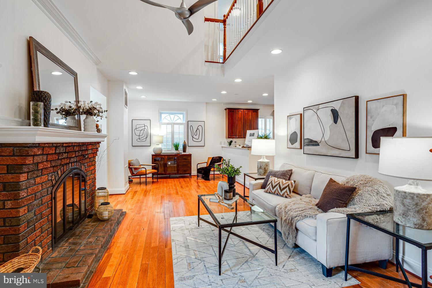 2015 BRANCH AVENUE SE