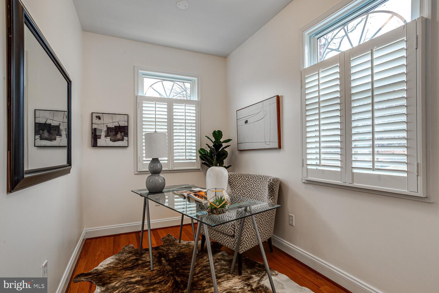 2015 BRANCH AVENUE SE