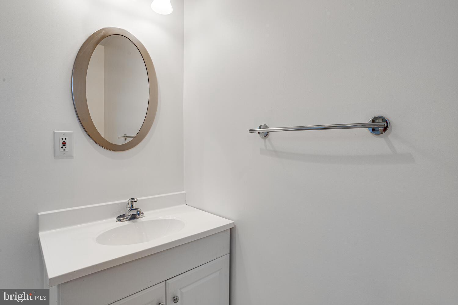 2015 BRANCH AVENUE SE