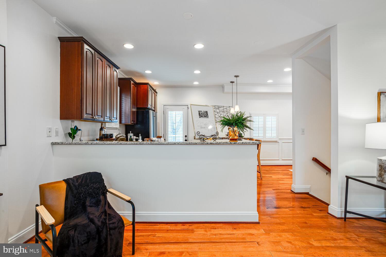 2015 BRANCH AVENUE SE