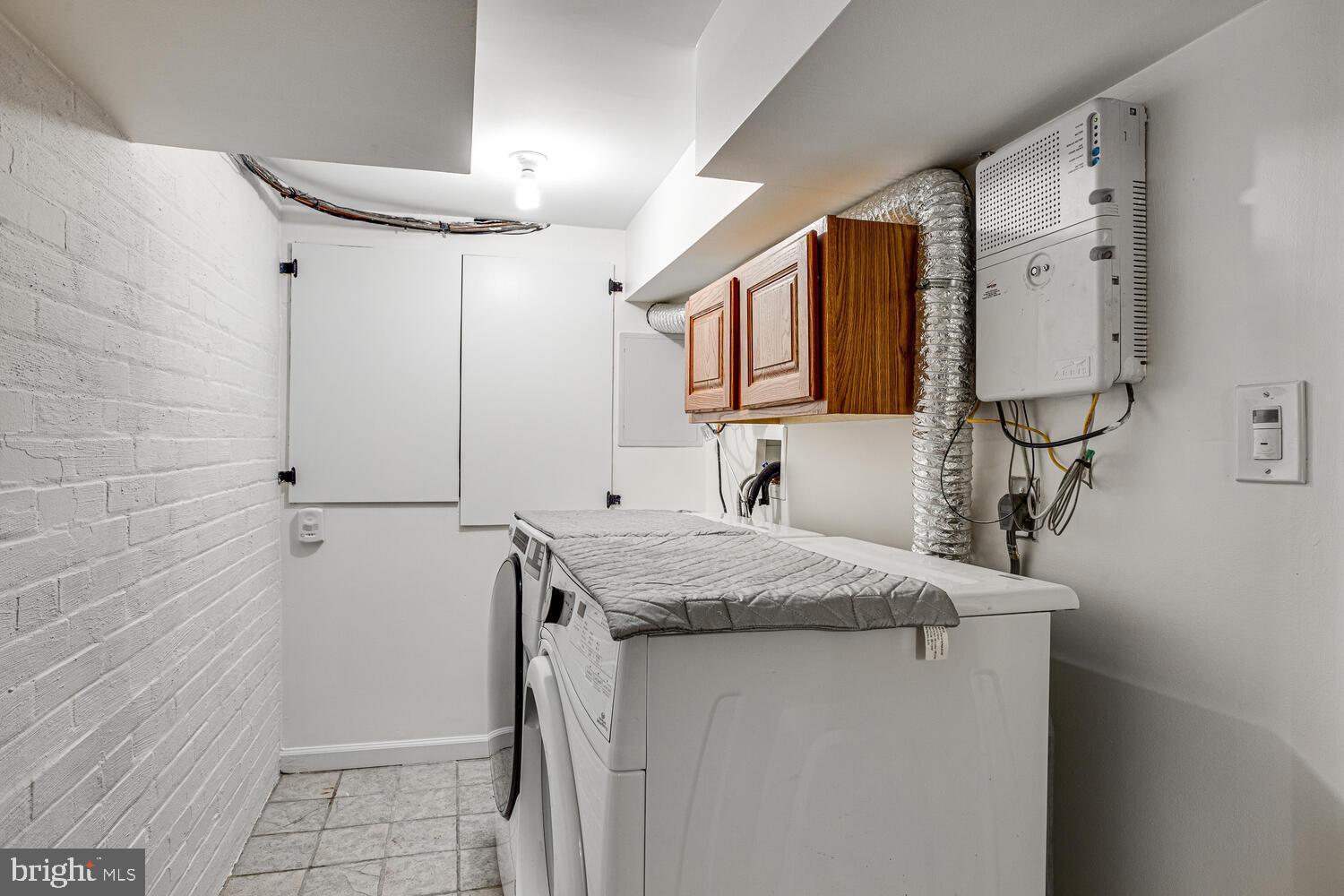 2015 BRANCH AVENUE SE