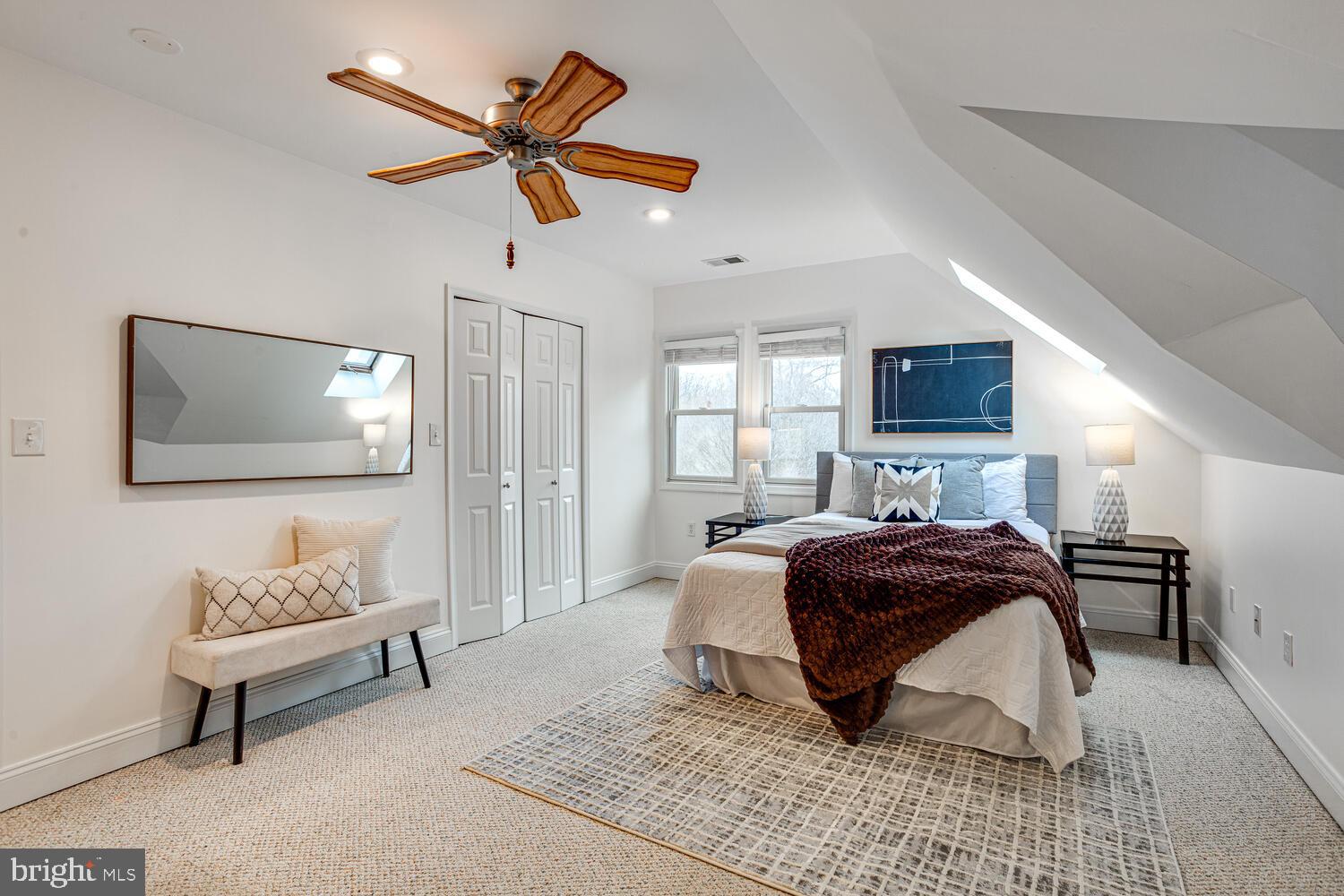 2015 BRANCH AVENUE SE