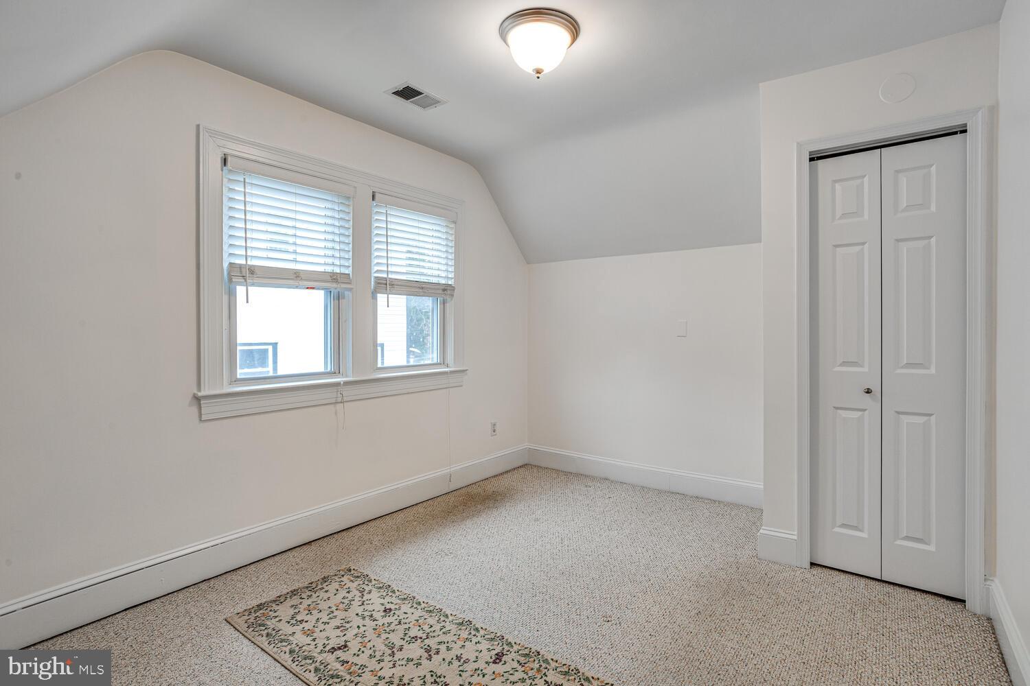 2015 BRANCH AVENUE SE