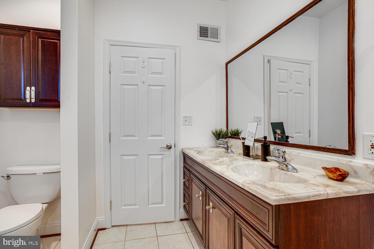 2015 BRANCH AVENUE SE