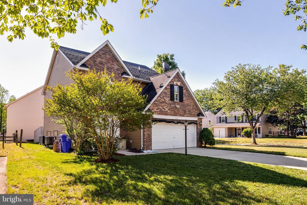 3164 GLADSTONE COURT