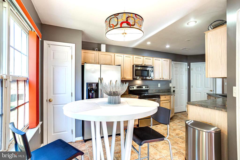 3164 GLADSTONE COURT