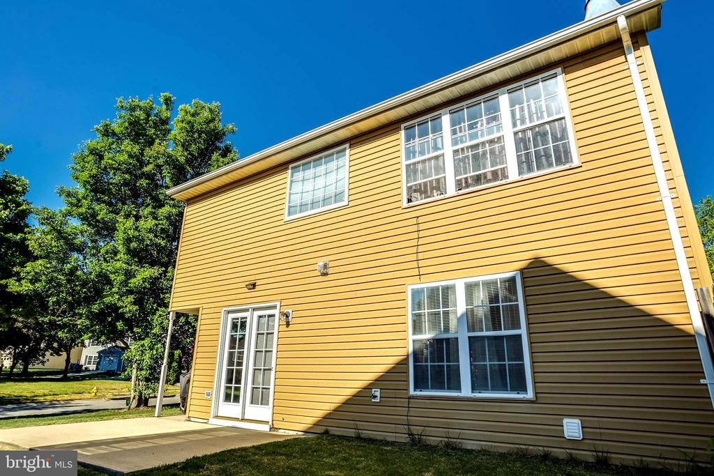3164 GLADSTONE COURT