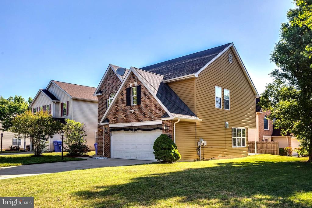 3164 GLADSTONE COURT