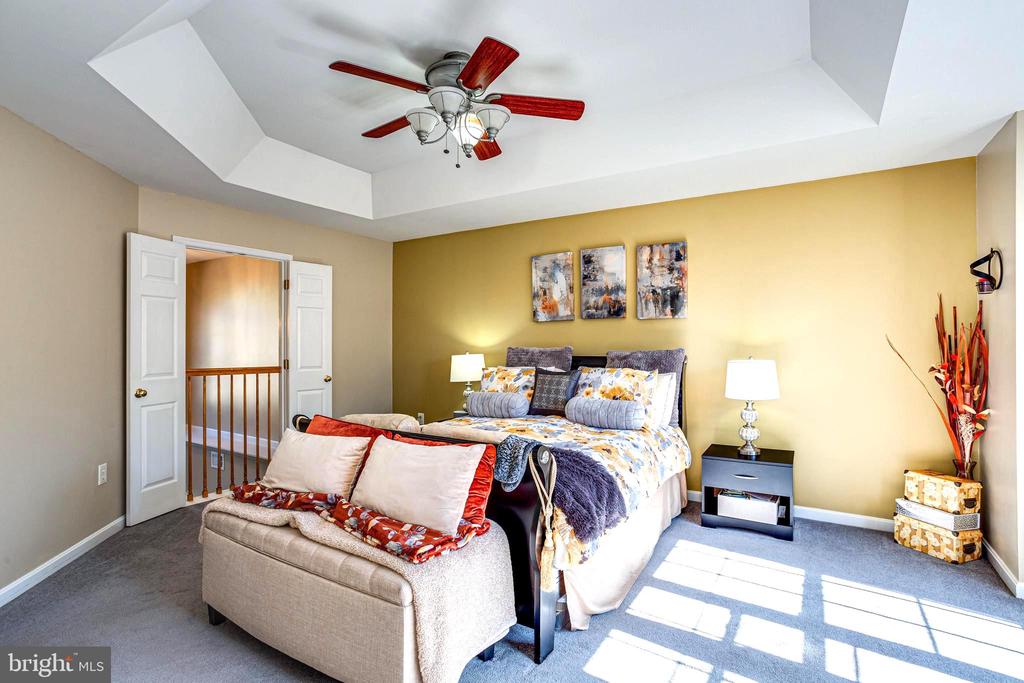 3164 GLADSTONE COURT