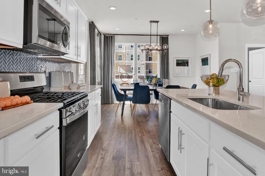 6500 Spoonbill Way