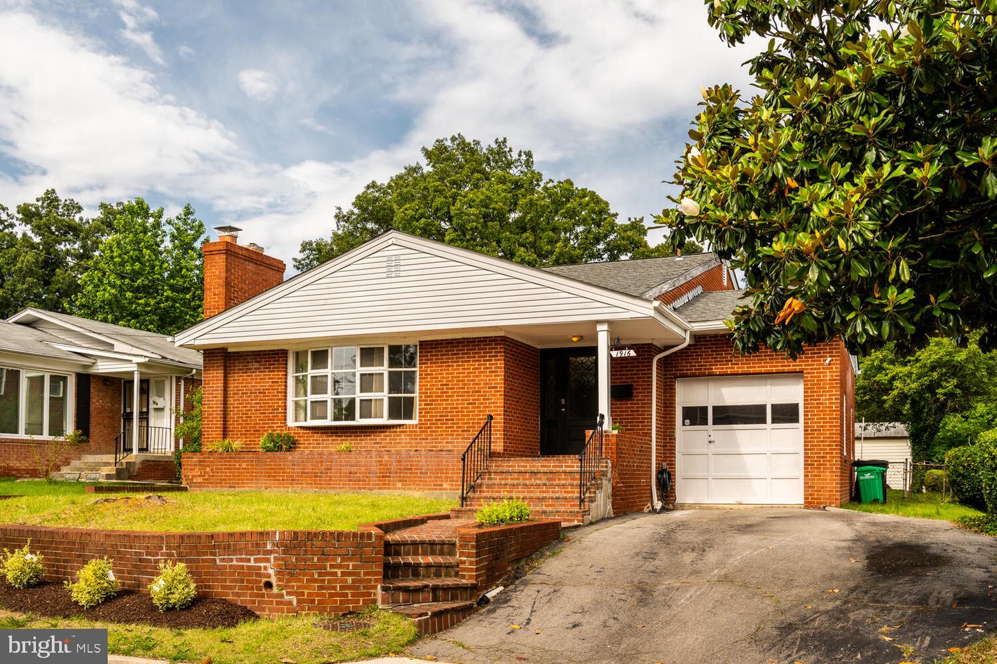 1916 PORTER AVE