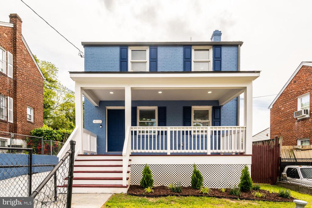 4113 Vine St