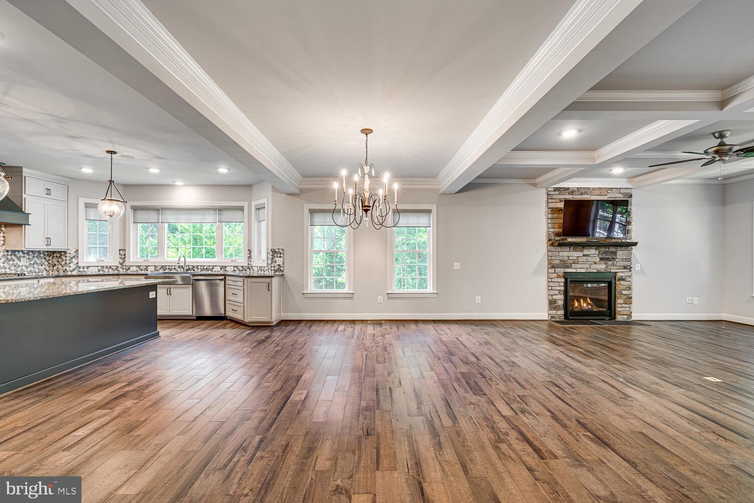 121 KIMBERWICK LANE