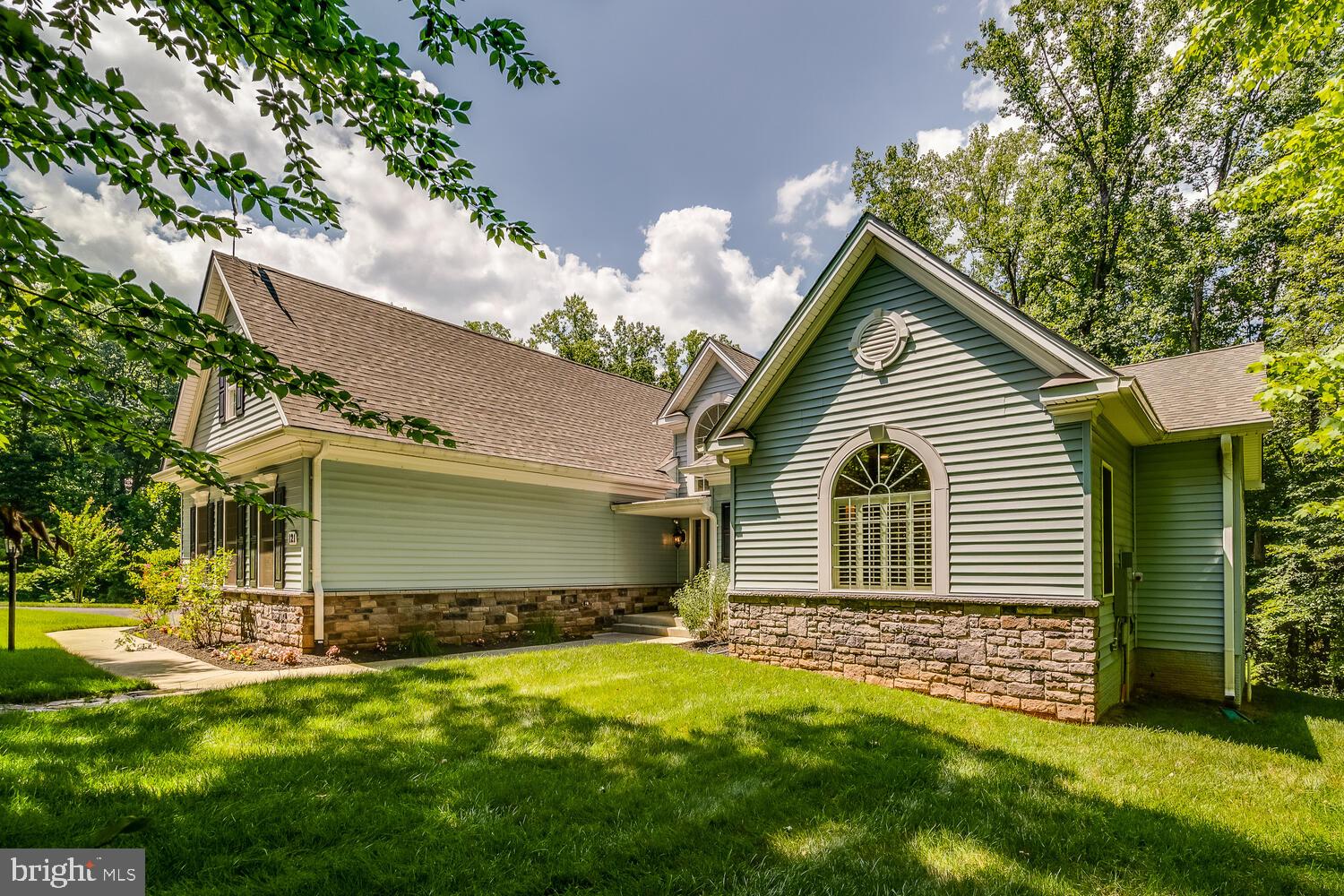 121 KIMBERWICK LANE