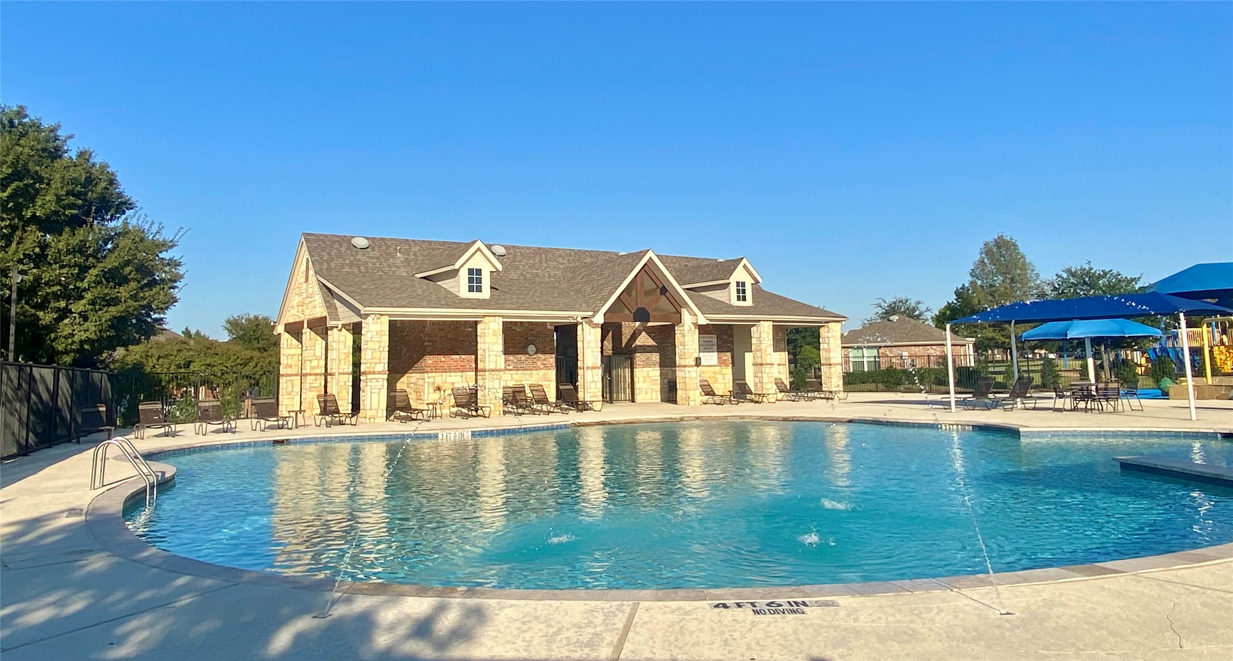 2405 Bridgeport Drive