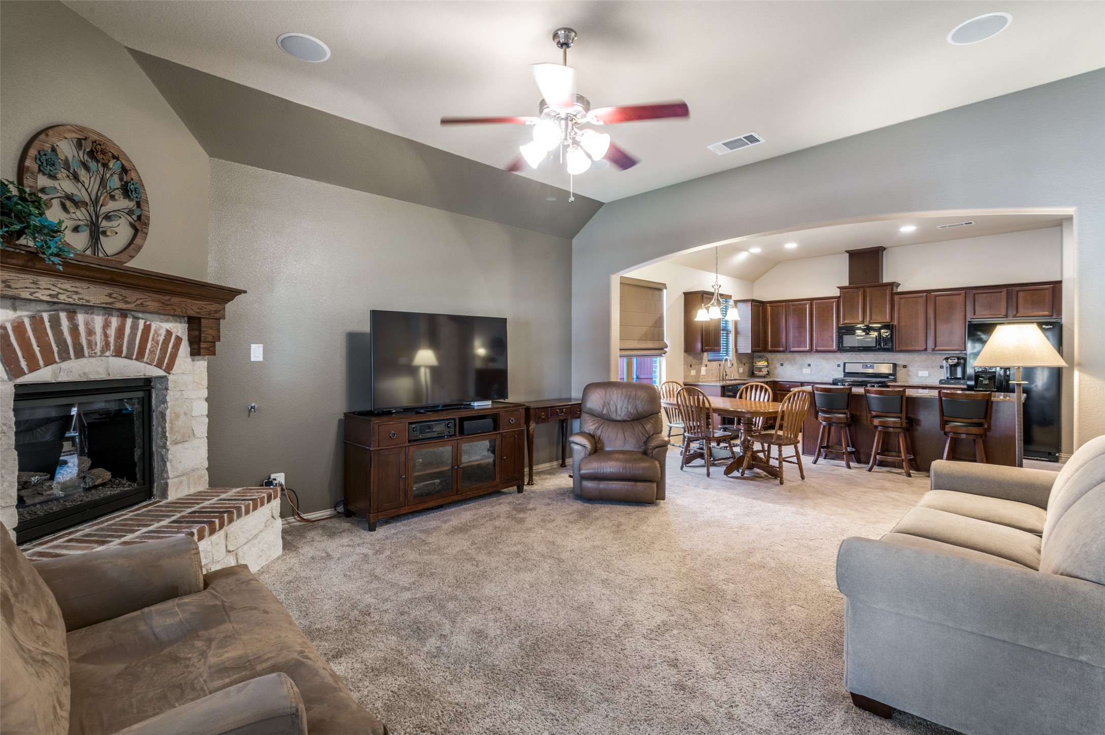 2405 Bridgeport Drive