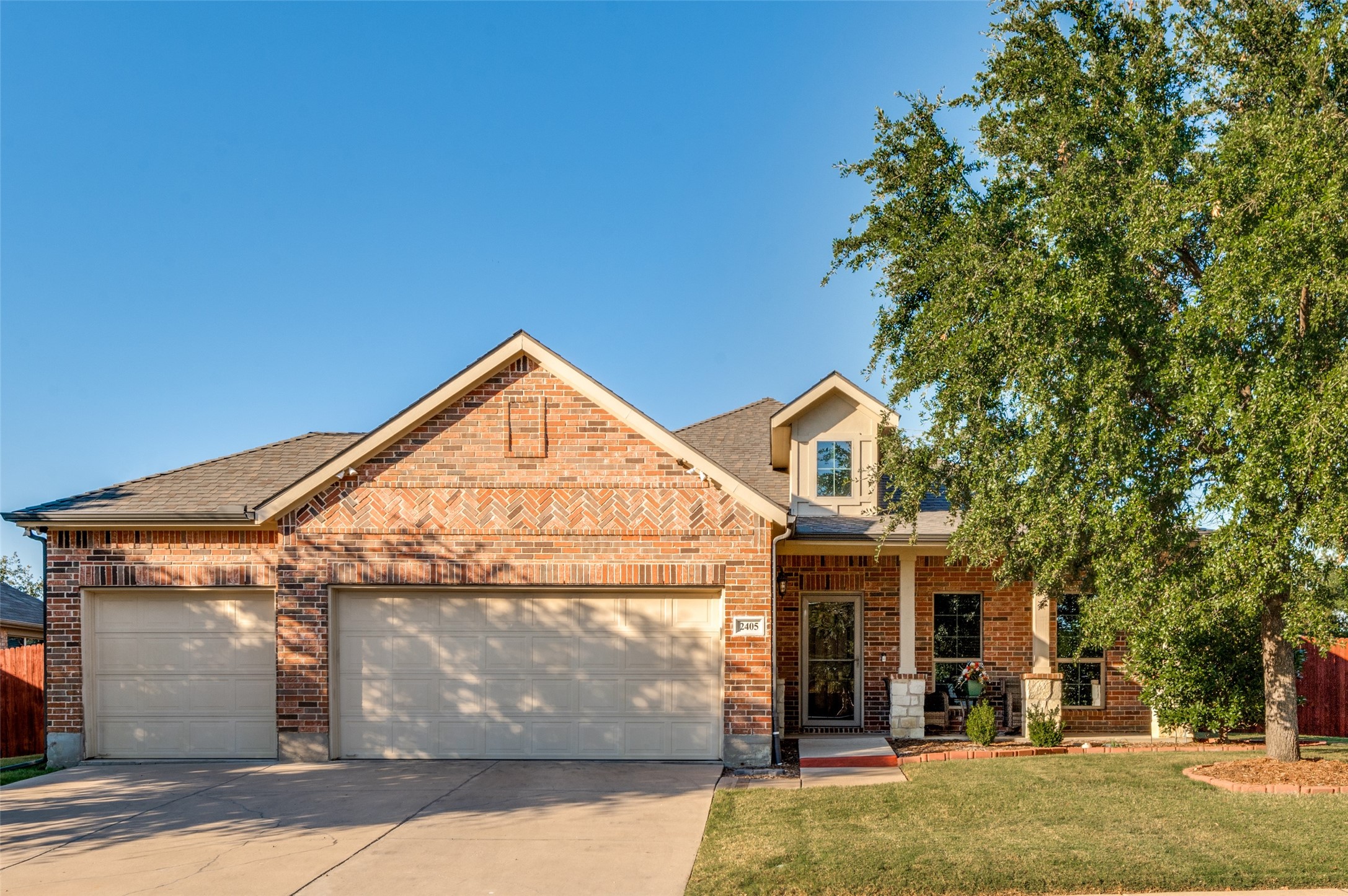 2405 Bridgeport Drive