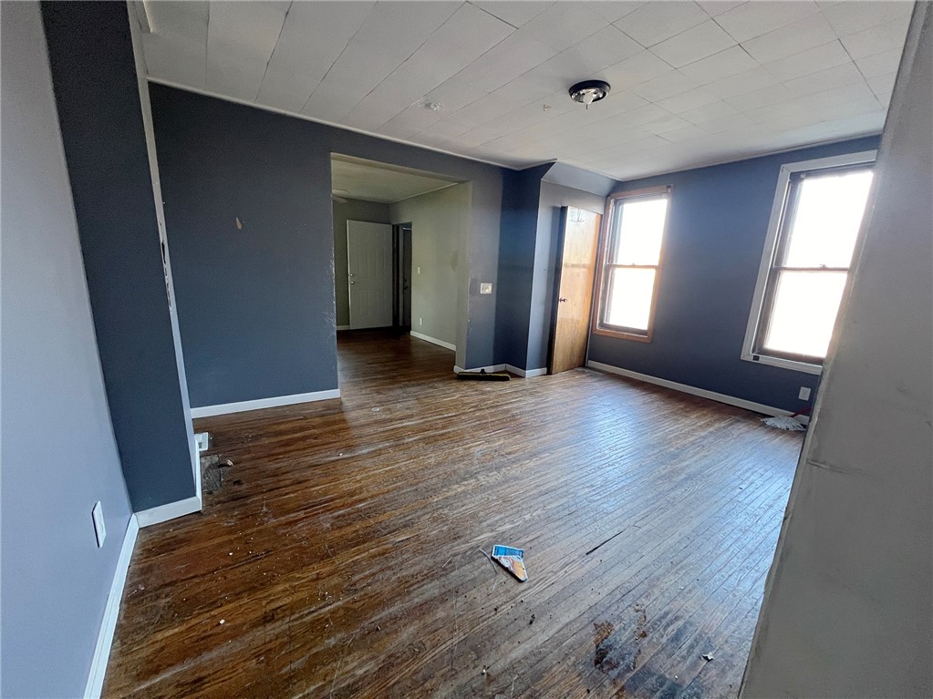 868 Plymouth Ave S 866