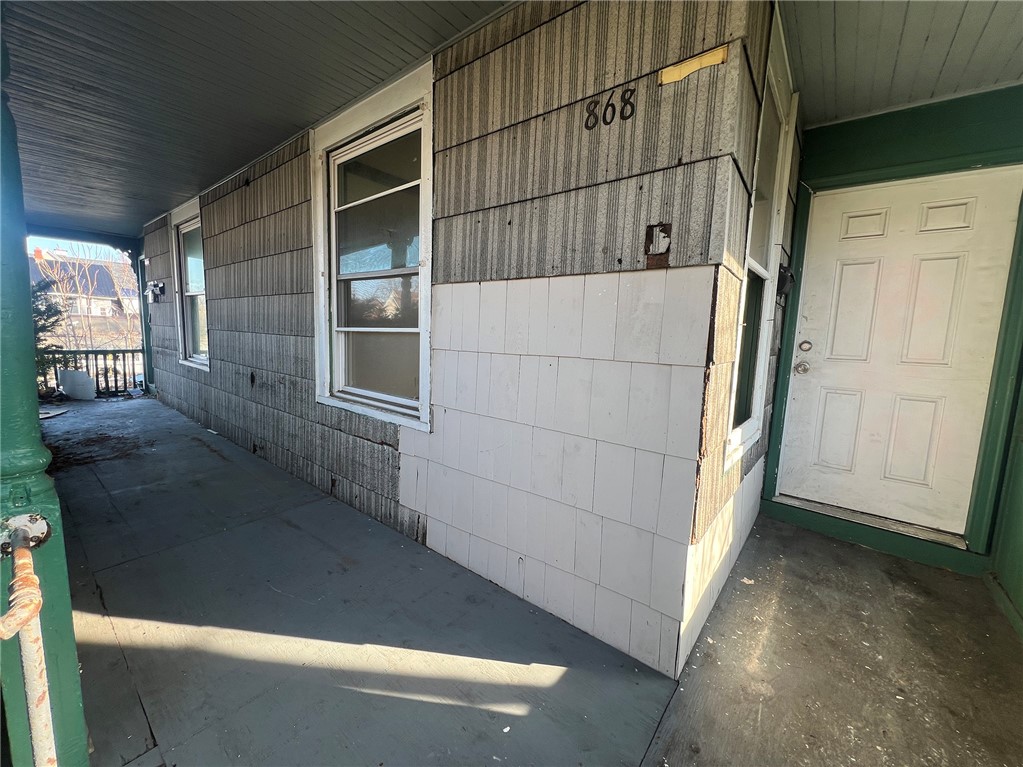 868 Plymouth Ave S 866