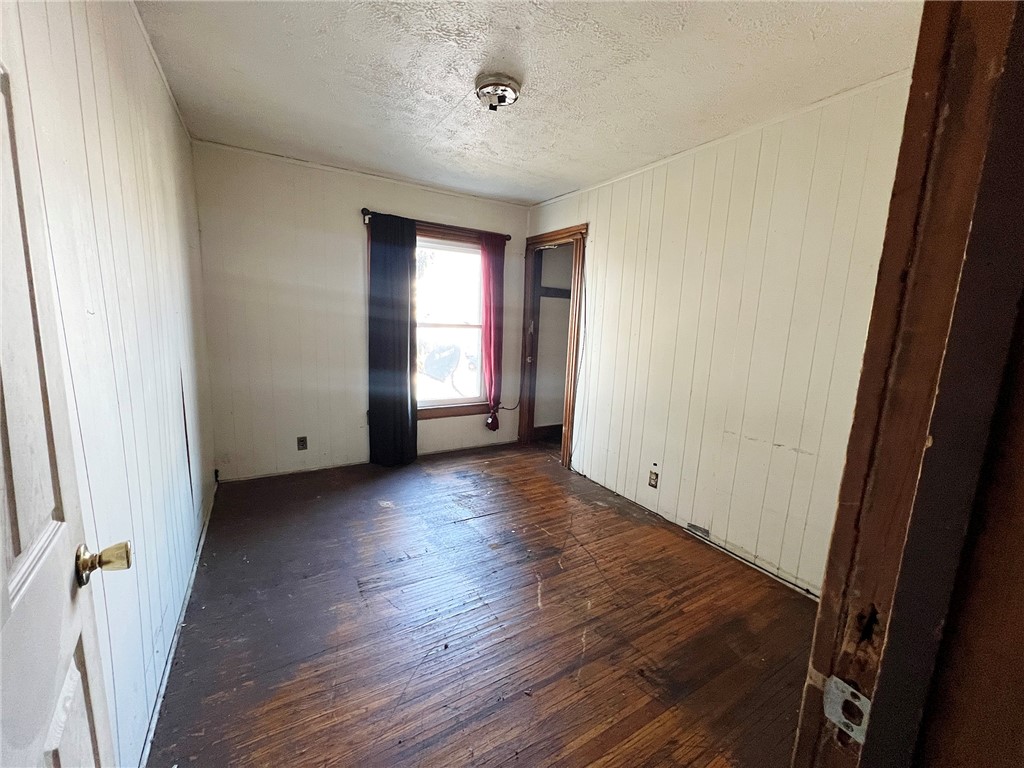 868 Plymouth Ave S 866