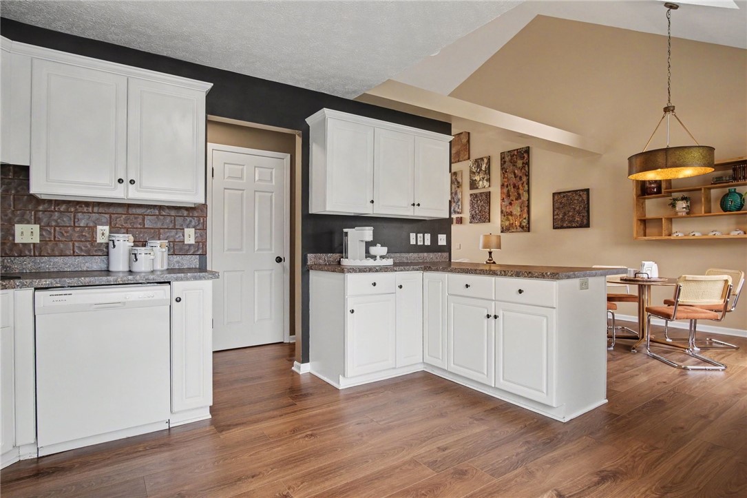 12 Foxtail Ln