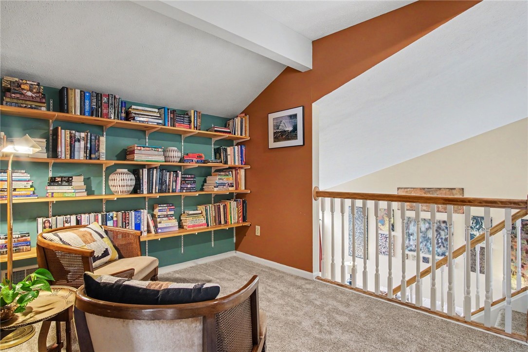 12 Foxtail Ln