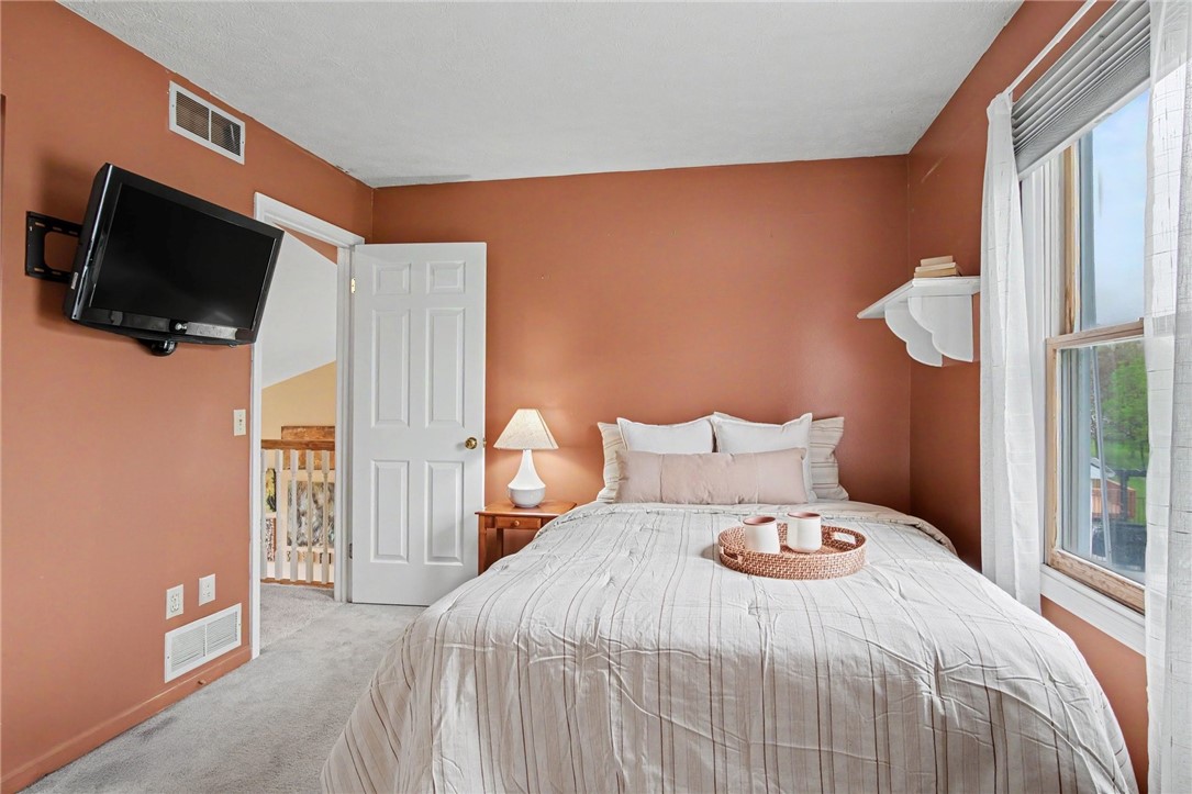12 Foxtail Ln