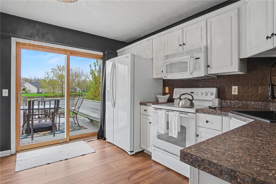 12 Foxtail Ln
