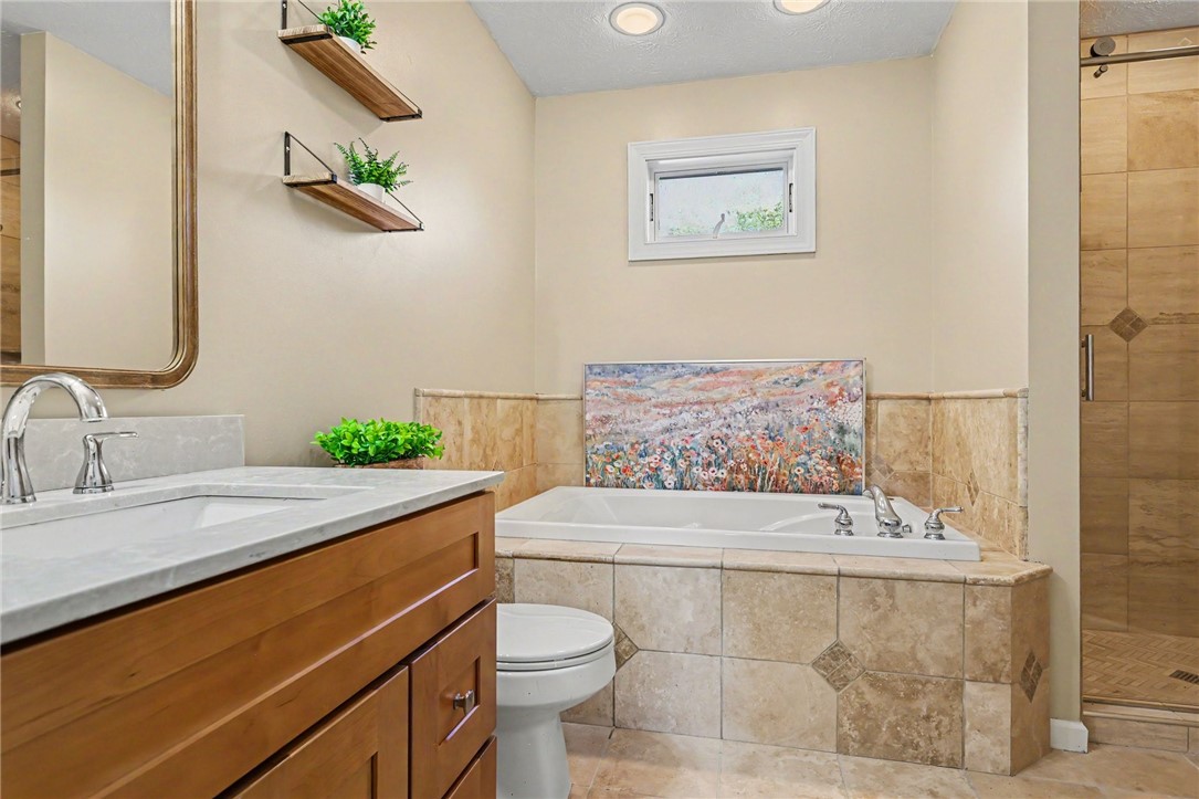 222 Gallant Fox Ln