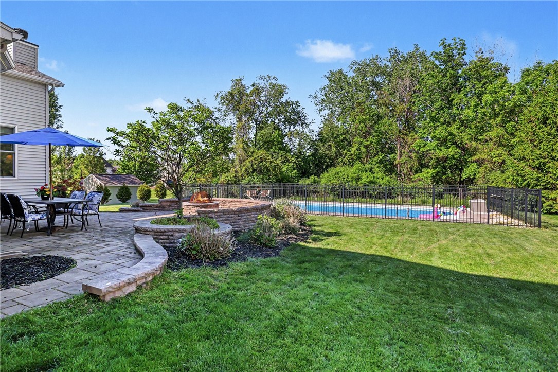 222 Gallant Fox Ln