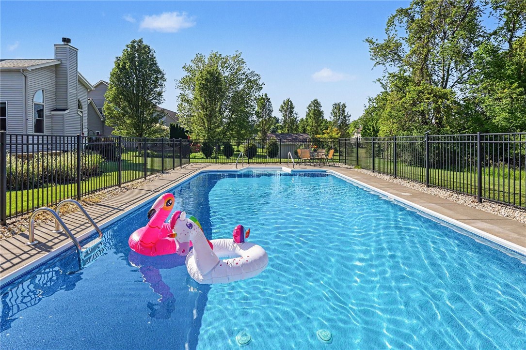 222 Gallant Fox Ln