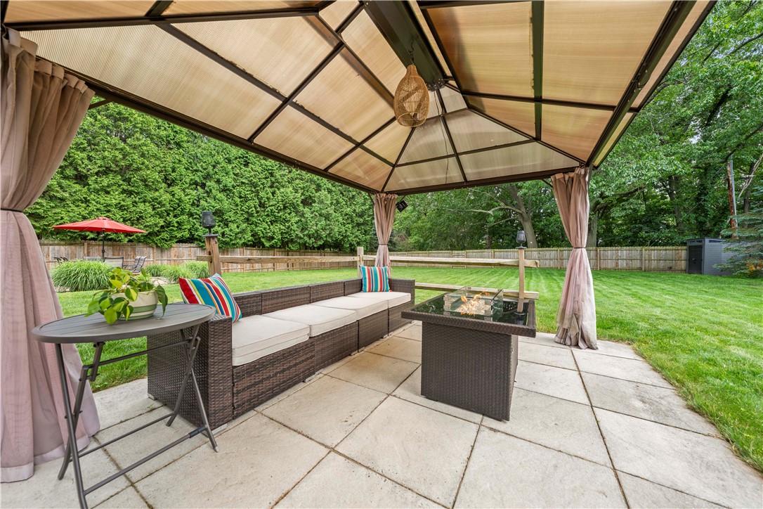 279 Parkview Dr