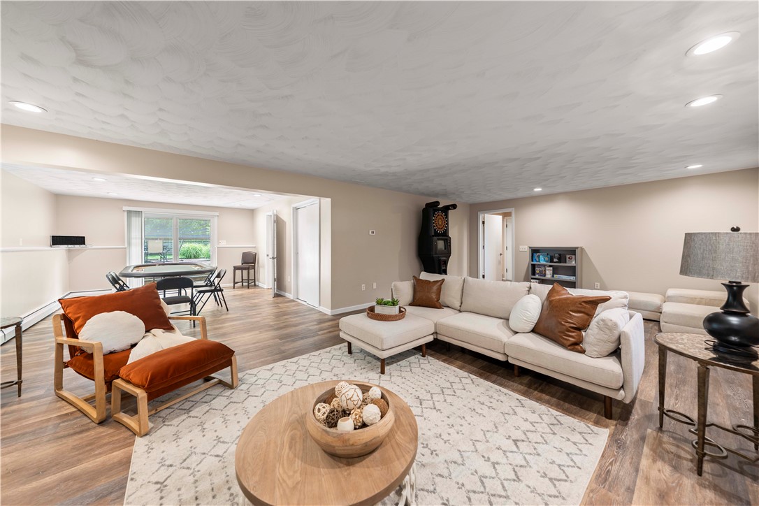 279 Parkview Dr