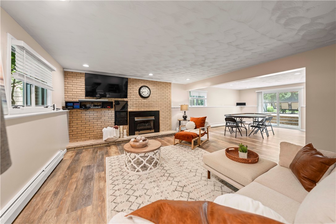 279 Parkview Dr