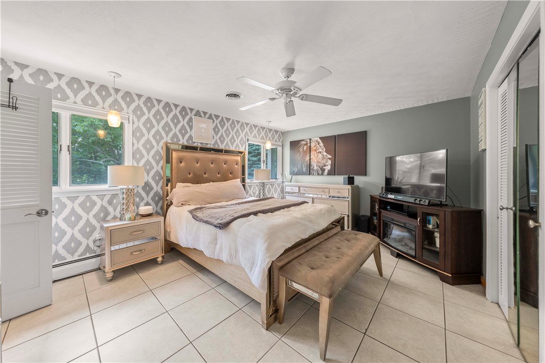 279 Parkview Dr