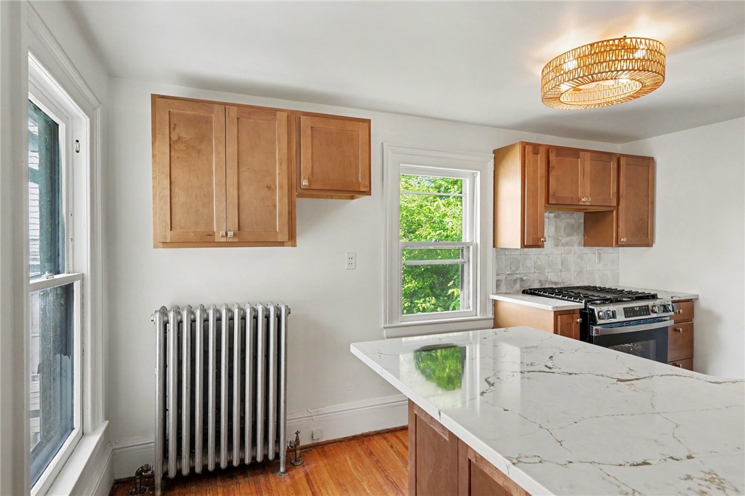 54 Sanford St B (Upper)