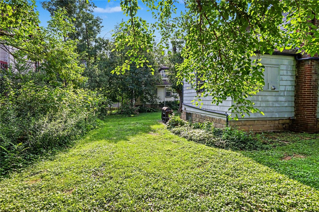 54 Sanford St B (Upper)